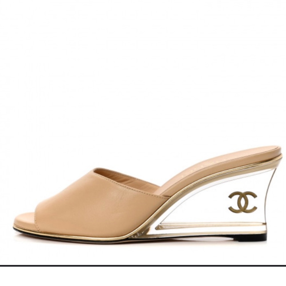Chanel 20S Nude/Beige Lambskin Clear Gold CC Mule Wedge Sandals